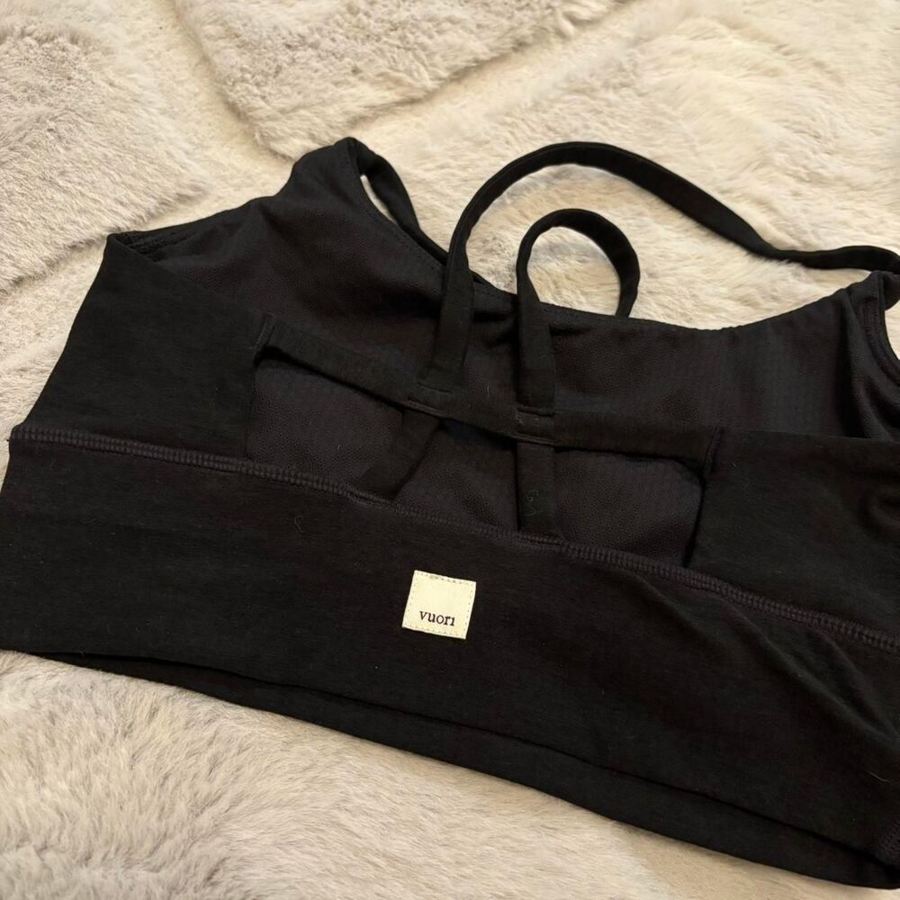 Vuori Black Sports Bra - Picture 3 of 3
